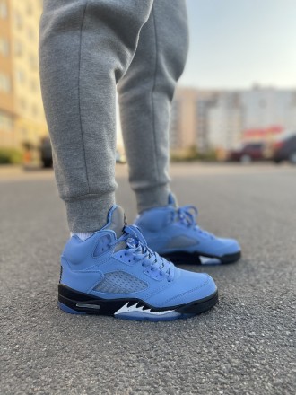 Кроссовки мужские голубые Jordan Retro 5 UNC Blue
Мужские кроссовки Найк Аир Джо. . фото 3