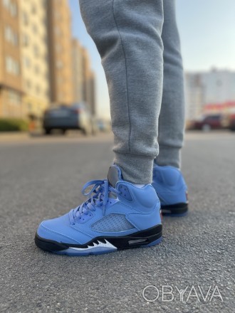 Кроссовки мужские голубые Jordan Retro 5 UNC Blue
Мужские кроссовки Найк Аир Джо. . фото 1