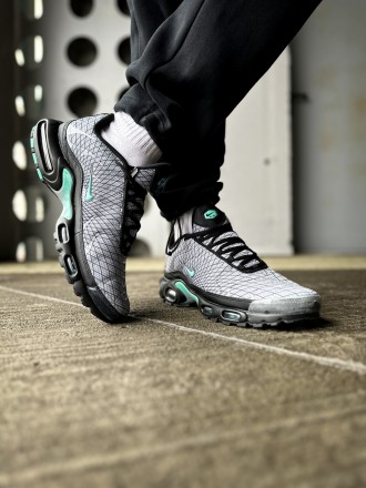 Кроссовки мужские голубые Nike Air Max Plus TN "Tiffany Quad"
Шикарные мужские к. . фото 5