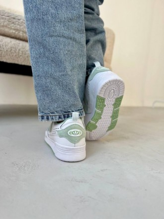 Кроссовки женские белые Adidas Adi2000 White Green
Представляем вам спортивные ж. . фото 4