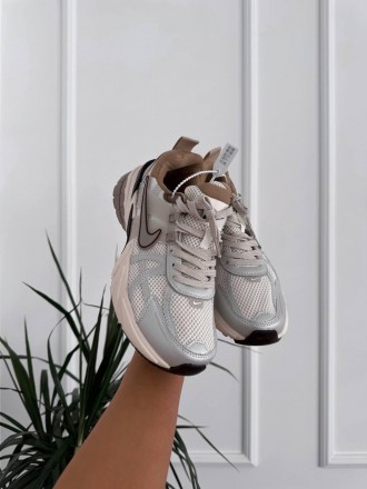 Кроссовки женские белые Nike Runtekk Orewood Brown Light Bone
Женские кроссовки . . фото 6