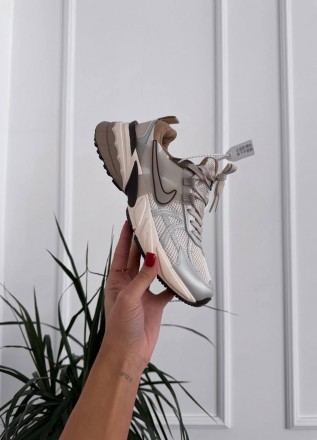 Кроссовки женские белые Nike Runtekk Orewood Brown Light Bone
Женские кроссовки . . фото 2