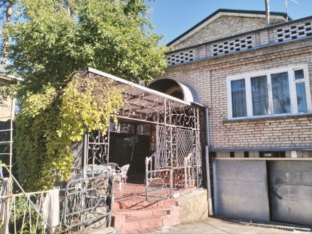Продам частину будинку в Бучі,96 м2.7 соток. Підвал,гараж,тераса,газ,сад. Буча. фото 1 Продам частину будинку в Бучі,96 м2.7 соток. Підвал,гараж,тераса,газ,сад. Буча. фото 1