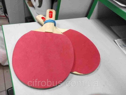 Наявність сертифіката ITTF
Немає
Комплектація
1. ракетки для тенісу — 2 шт. 2. к. . фото 2