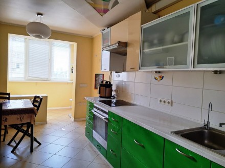 4-комнатная квартира, 98 кв. м. Киев. фото 1 4-комнатная квартира, 98 кв. м. Киев. фото 1