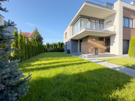 Продаж котеджу  (будинку) в с. Зубра. Зубра. фото 1