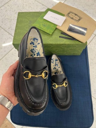 Лоферы женские черные Gucci Loafers Horsebit
Женские туфли Гучи в классической ч. . фото 3