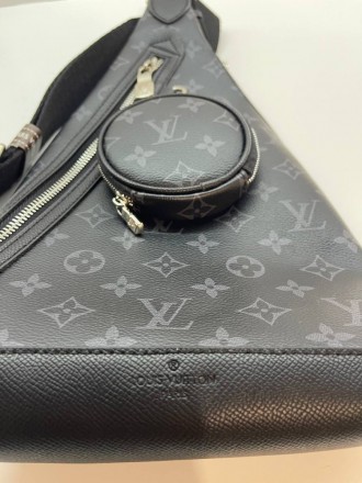 
 
 Мужская сумка-слинг Louis Vuitton Duo Monogram Eclipse , выполнена из натура. . фото 4