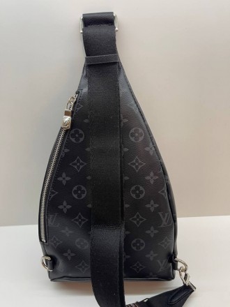 
 
 Мужская сумка-слинг Louis Vuitton Duo Monogram Eclipse , выполнена из натура. . фото 3