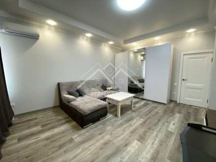Продаж 3-к сталінки в центрі міста, з Автономним опаленням. Кривий Ріг. фото 1 Продаж 3-к сталінки в центрі міста, з Автономним опаленням. Кривий Ріг. фото 1
