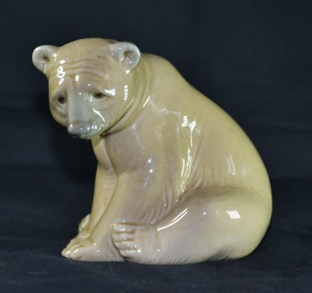 Фарфоровая статуэтка Lladro, № 1209, оригинальное название «Seated Bear (С. . фото 2