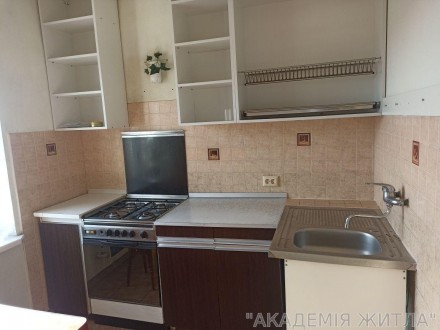 Здається 2-кімнатна квартира з косметичним ремонтом, площею 53 м². 
Розташована . Виноградарь. фото 5