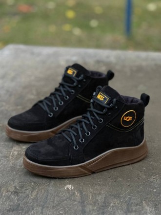 Зимові черевики UGG чорні . Львів. фото 1 Зимові черевики UGG чорні . Львів. фото 1