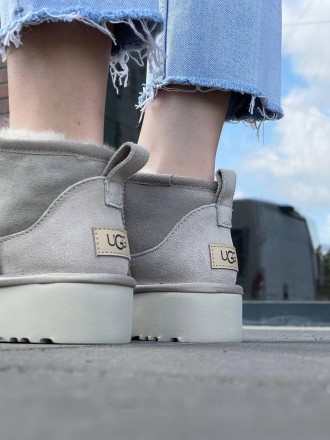 Угги женские зимние серые UGG Ultra Mini Platform Light Grey
Женские сапоги UGG . . фото 3