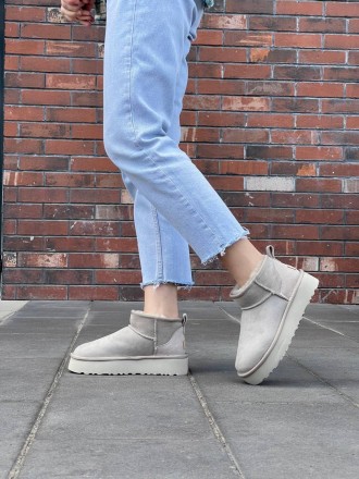 Угги женские зимние серые UGG Ultra Mini Platform Light Grey
Женские сапоги UGG . . фото 5