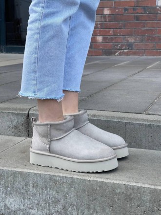 Угги женские зимние серые UGG Ultra Mini Platform Light Grey
Женские сапоги UGG . . фото 10