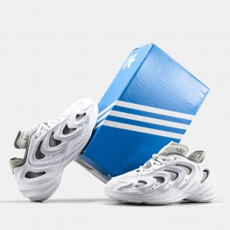 Кроссовки женские белые Adidas AdiFOM Q Cloud White
Белые женские спортивные кро. . фото 2