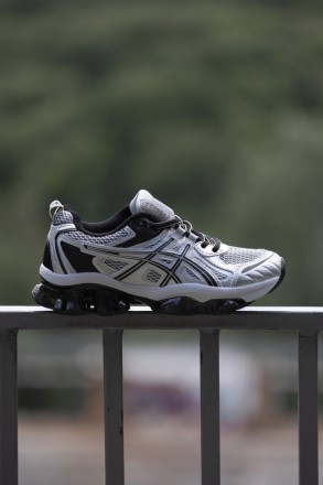 Кроссовки женские серые Asics Gel-Quantum Kinetic Silver Black
Женские кроссовки. . фото 7