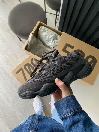 Кроссовки женские черные Adidas Yeezy 500 Utility Black
Погрузитесь в мир непрев. . фото 4