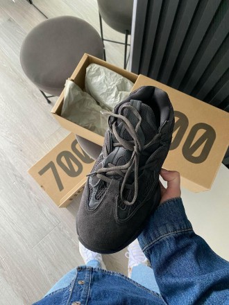 Кроссовки женские черные Adidas Yeezy 500 Utility Black
Погрузитесь в мир непрев. . фото 5