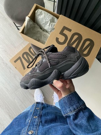 Кроссовки женские черные Adidas Yeezy 500 Utility Black
Погрузитесь в мир непрев. . фото 2