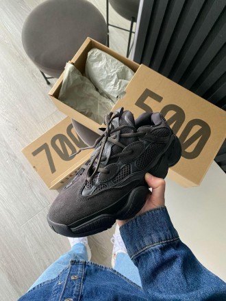 Кроссовки женские черные Adidas Yeezy 500 Utility Black
Погрузитесь в мир непрев. . фото 3