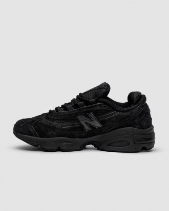 Кроссовки мужские черные New Balance 1000 Black
Откройте для себя стиль и комфор. . фото 8