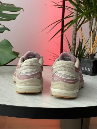 Кроссовки женские розовые Joe Freshgoods x New Balance 1000 'Pink Mink'
Погрузит. . фото 3