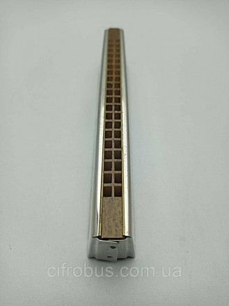 Губна гармошка Б/У Hohner ECHO 2409/40 C. . фото 7 Hohner ECHO 2409/40 C
Внимание! Комісійний товар. Уточнюйте наявність і комплект. . фото 7