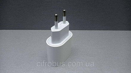 Адаптер живлення Apple USB-C 20W забезпечує швидке й ефективне заряджання в офіс. . фото 9