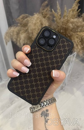 Брендовый силиконовый чехол на iPhone 13 pro