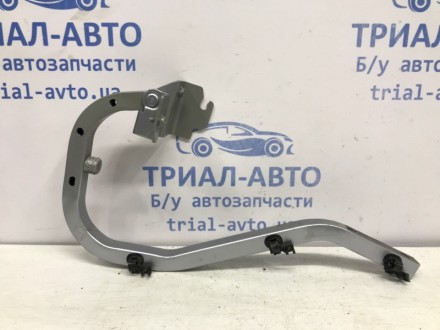 Петля кришки багажника ліва Mitsubishi Lancer 9 1.6 БЕНЗИН 4G18 2003 (б/в). Київ. фото 1 Петля кришки багажника ліва Mitsubishi Lancer 9 1.6 БЕНЗИН 4G18 2003 (б/в). Київ. фото 1