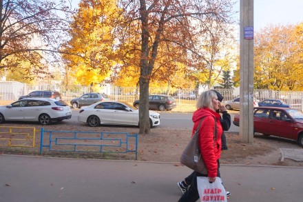 Магазин розташований уздовж активної пішохідної алеї напроти Медкомплексу на Сал. Салтовка. фото 5