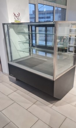 продам кондитерскую витрину холодильник. Киев. фото 1