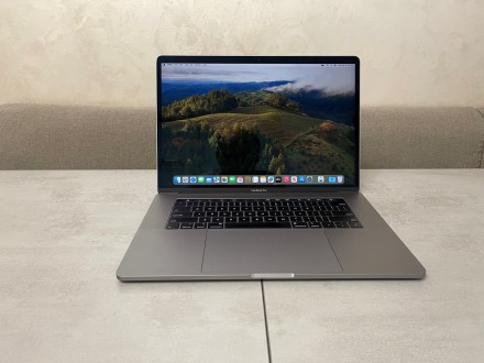 
Ноутбук Apple MacBook Pro 15 A1990 2018, i7-8750H, 16GB, 256GB, Radeon Pro 555X. . фото 2