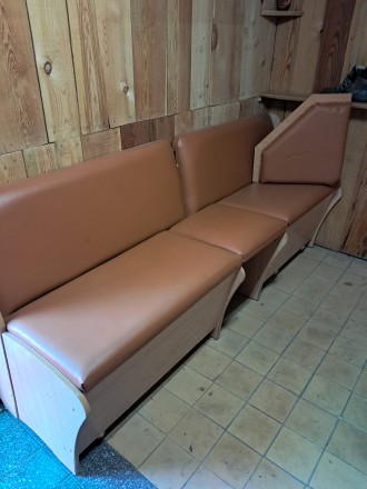 Продам кушетку медичну на металевому каркасі на дачу,можна і в сауну, матерія де. . фото 4