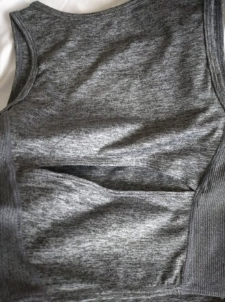 Спортивний топ з вирізом на спині, для йоги, дівчинці р.146-156, Nike yoga dri-f. . фото 7 Спортивний топ для йоги з вирізом на спині, дівчинці р.146-156, Nike yoga dri-fi. . фото 7