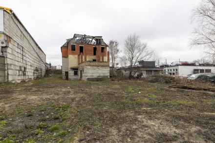 Продається будинок з ділянкою. Фасад Авторинок на Столичному.Загальна площа 1000. . фото 3