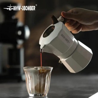 Кофеварка гейзерного типа MHW-3BOMBER Double Valve Moka Pot 1 cup, для кофе, Бел. . фото 5