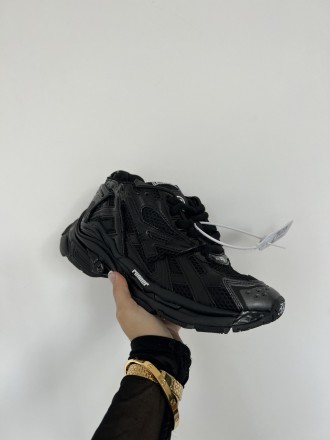 Жіночі кросівки BALENCIAGA Trainer Black Runner Sneakers 37. Київ. фото 1 Жіночі кросівки BALENCIAGA Trainer Black Runner Sneakers 37. Київ. фото 1
