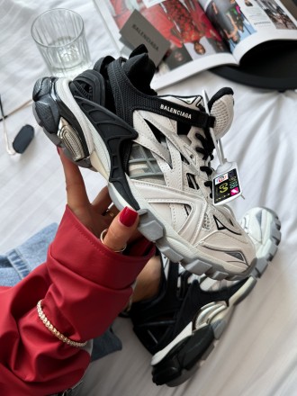 КРОСІВКИ BALENCIAGA Track 2.0 37, Кросівки. Київ. фото 1 КРОСІВКИ BALENCIAGA Track 2.0 37, Кросівки. Київ. фото 1