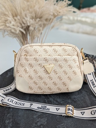 Сумка Guess повноцінна крос-боді молочний. Київ. фото 1 Сумка Guess повноцінна крос-боді молочний. Київ. фото 1