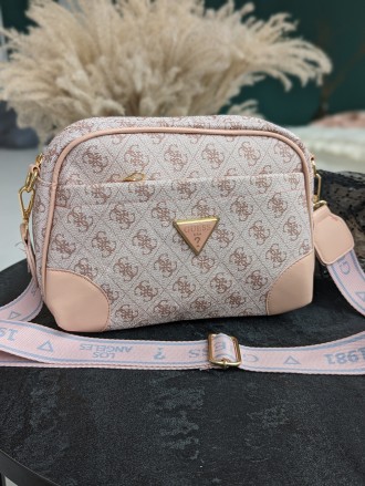 Сумка Guess повноцінна крос-боді рожевий. Київ. фото 1 Сумка Guess повноцінна крос-боді рожевий. Київ. фото 1