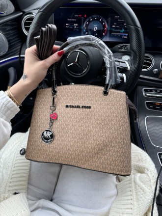 Сумка Michael Kors. Киев. фото 1 Сумка Michael Kors. Киев. фото 1
