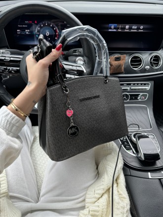 Сумка Michael Kors. Киев. фото 1 Сумка Michael Kors. Киев. фото 1
