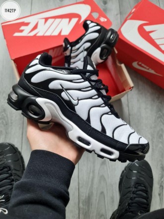 КРОСІВКИ Nike Air Max Plus Tn Black/White. Київ. фото 1 КРОСІВКИ Nike Air Max Plus Tn Black/White. Київ. фото 1