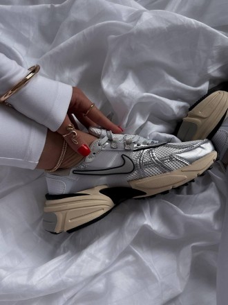 Кроссовки NIKE Runtekk Silver. Київ. фото 1 Кроссовки NIKE Runtekk Silver. Київ. фото 1