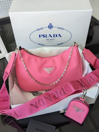 Сумка Prada малина нейлон. Київ. фото 1 Сумка Prada малина нейлон. Київ. фото 1