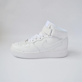 Зимние женские кроссовки Nike Air Force 1 Mid White | Зимняя обувь женская | Куп. Киев. фото 1 Зимние женские кроссовки Nike Air Force 1 Mid White | Зимняя обувь женская | Куп. Киев. фото 1
