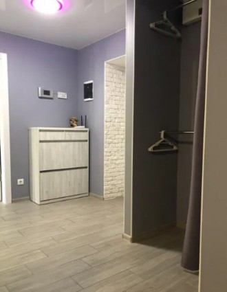 Новострой в хорошем районе на подоле. Огражденная, закрытая территория двора. 
К. . фото 4